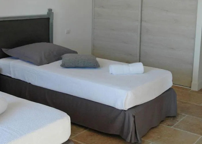 Ξενοδοχείο με διαμερίσματα Bianca Casa 4*