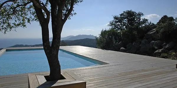 Bianca Casa Ξενοδοχείο με διαμερίσματα 4*